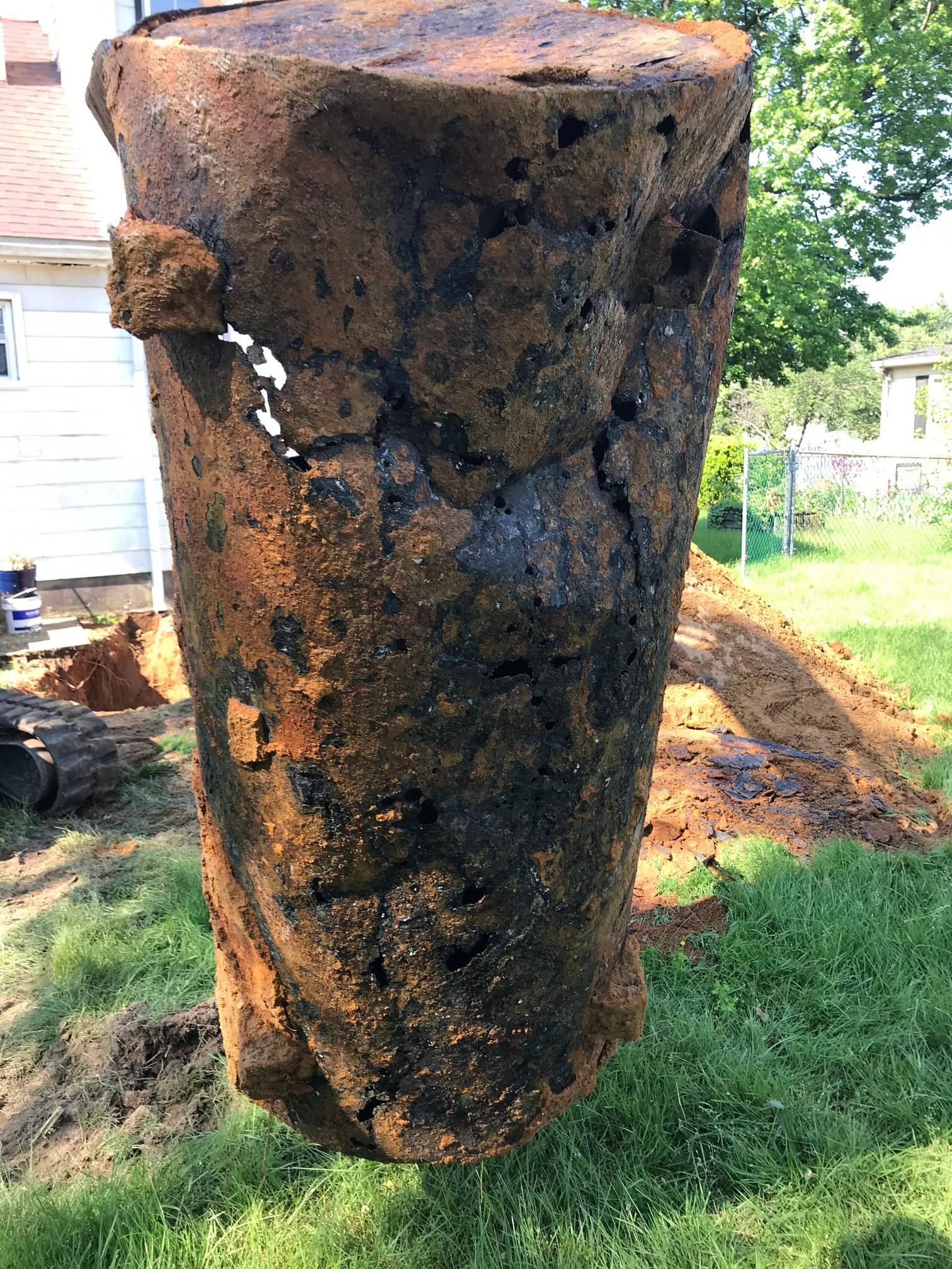What to do with a leaking oil tank